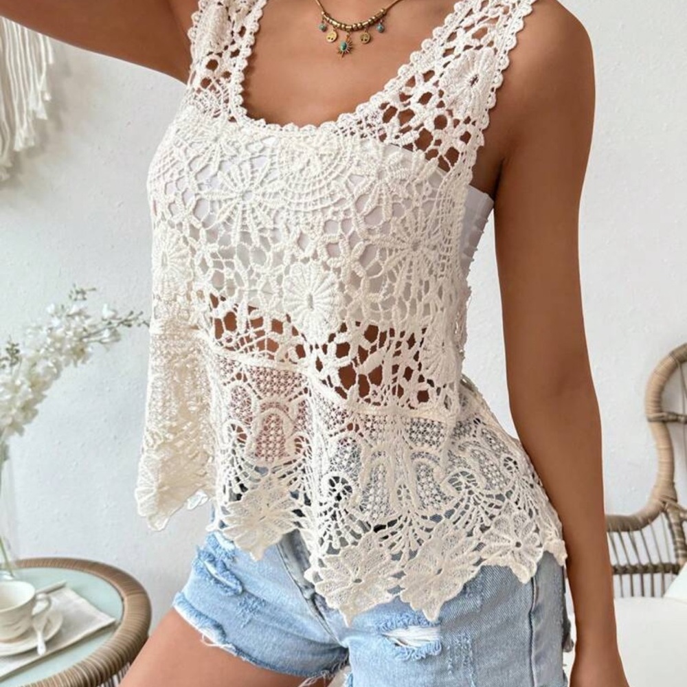 New women’s Elegant Cream Lace Crochet Top size L